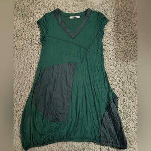 Women’s Chloe short sleeve green t shirt dress size medium